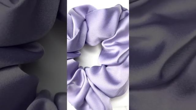 Шелковая резинка для волос из коллекции 