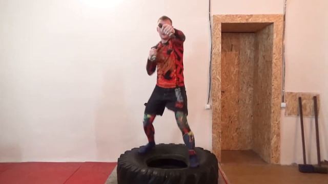 Работа с грузами на колесе (51с) | Тренер ММА Андрей Чубарь смотреть онлайн