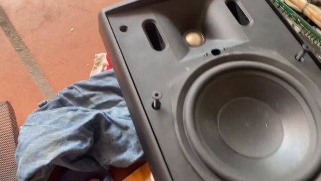 Các bác xem để tránh mua phải loa nhái JBL control 25av. смотреть онлайн