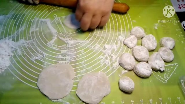 #Вареники#картошка#капуста#мантоварка Вареники в мантоварке с картошкой. квашенной капустой. смотреть онлайн