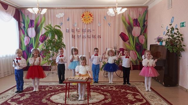 "Полька" И.О. Дунаевский. Исполняет шумовой оркестр средней группы "Ромашка" смотреть онлайн
