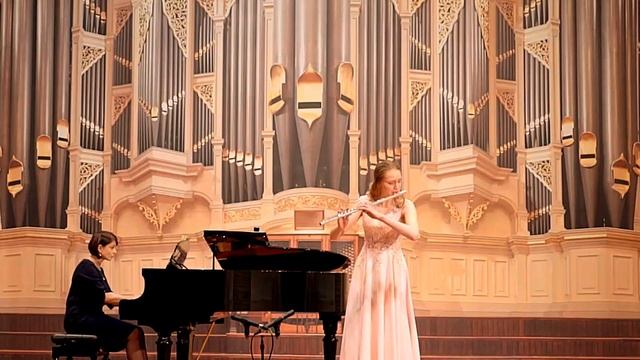 J.S.Bach - Sonate in E Major, BWV 1035 , 1-2 movements смотреть онлайн