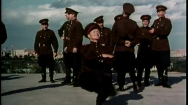 Aleksandrov Ensemble - 'Dance of the soldiers' смотреть онлайн