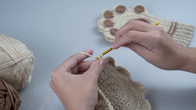 You will wish to crochet these fingerless mittens “ Cat’s paws” - a tutorial for beginners! смотреть онлайн