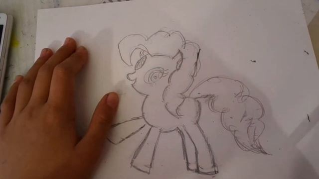 Делаем вид что умеем рисовать:Pinkie pie смотреть онлайн