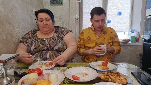 Мукбанг! Mukbang! Рис постный, котлетки двух видов?Кто в  доме хозяин?