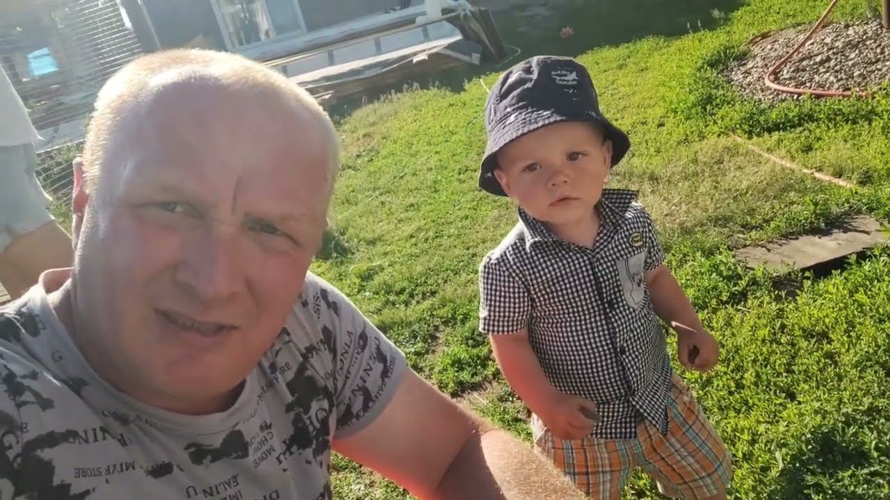 Строим с сыном площадку для бассейна. смотреть онлайн