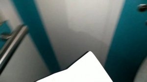 ВЫЗВАЛИ ДУХА В ЛИФТЕ!