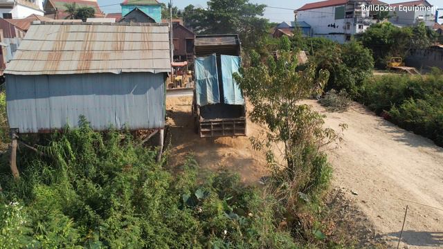 active almost done In small Project D20pP KOMAT'SU Bulldozer moving Road In Forest With dump Truck смотреть онлайн
