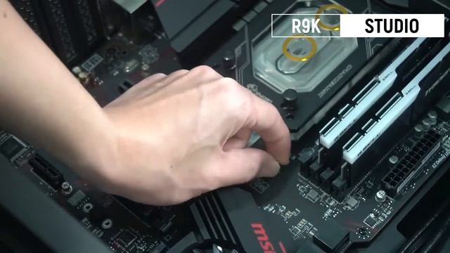 BEST Custom Split Water Cooled Computer - AMD Ryzen 7 3700X | MSI MPG X570 GAMING PLUS смотреть онлайн