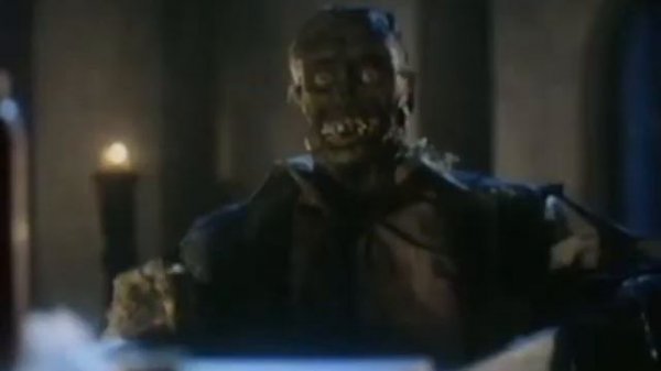 Return Of The Living Dead 2   Graveyard escape