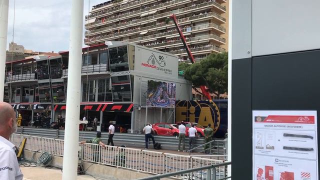 Старт Гран При Монако 2019 можно сказать с пит-лейн. смотреть онлайн