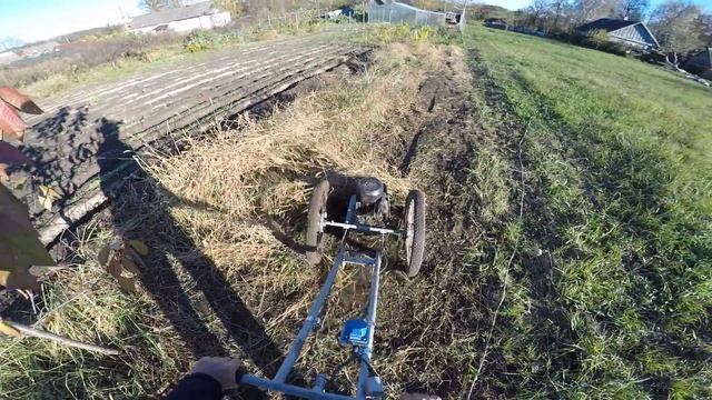 Косим траву культиватором // Культиваторы Лаплош смотреть онлайн