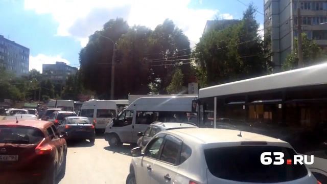 Затор окольцевал «Шапито» смотреть онлайн