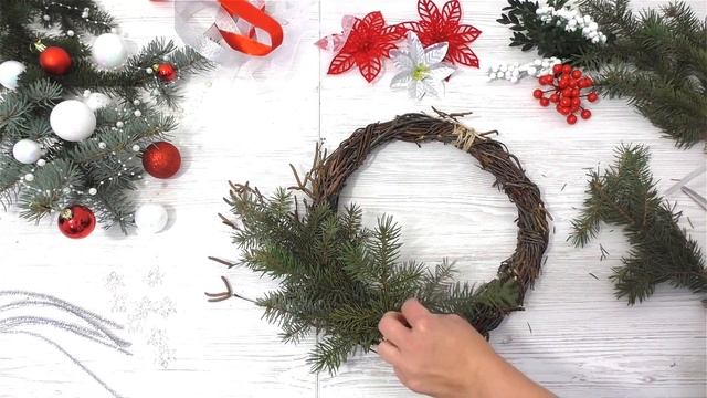 Новогодний венок своими руками / Новогодний декор 2022 смотреть онлайн
