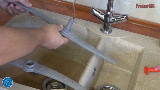 Jak czyścić zmywarkę. Czyszczenie zmywarki. смотреть онлайн