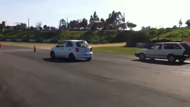 Nissan March K13 v/s Volkswagen Paratí @ PQSQuilpué - Categoria Power Sport 12.50 seg смотреть онлайн