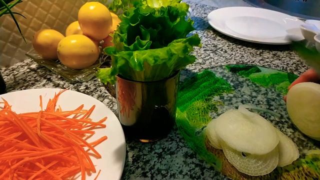 Ужин на быструю руку вареная картошка и скумбрия . смотреть онлайн