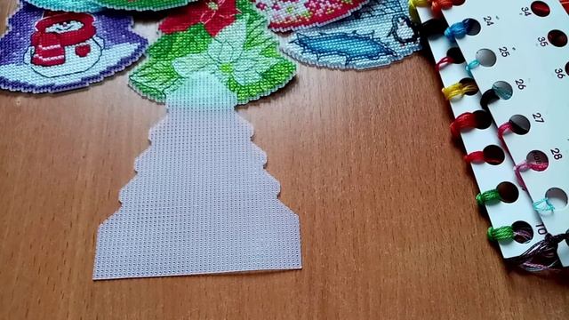 Рукодельная неделя 13-19 декабря. Финиш СО - готово три елочки. Продвижения Химеры. Сшила кубик смотреть онлайн
