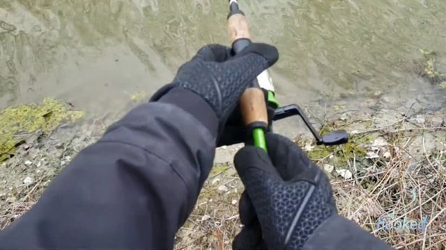 SEASON OPENER | 2hooked Fishing - Bass from the bank смотреть онлайн