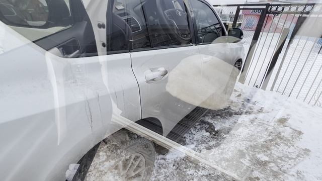 Toyota Land Cruiser 150 4.0, проблема ковриков