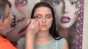 Мастер-класс по макияжу от преподавателя Профессионал-плюс. Пошаговое обучение. Курсы визажистов.