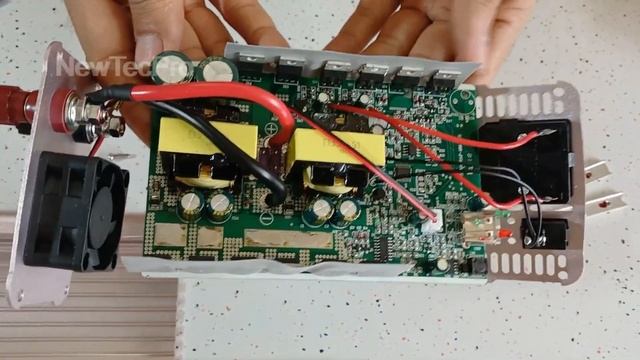 Open power inverter 12v DC to 220v AC Converter 1000W смотреть онлайн