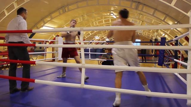 Турнир по профессиональному боксу. Ярослав Минин vs Игорь Селиванов смотреть онлайн
