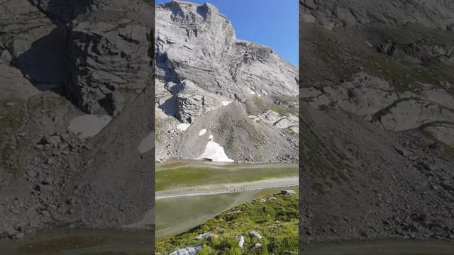 🗻🇲🇫Вид на Коровье озеро с горы // Французские Альпы /💧 смотреть онлайн