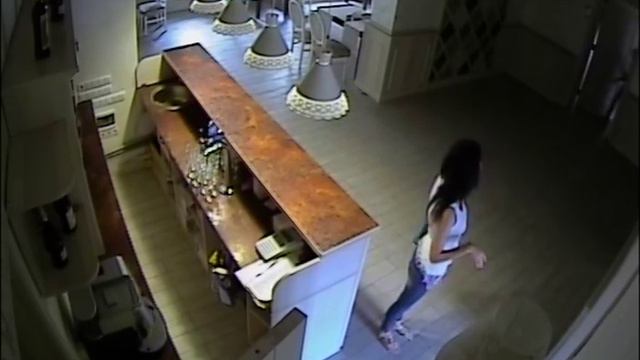 Каменское мошенница наказала кафе на 5500 гривен смотреть онлайн