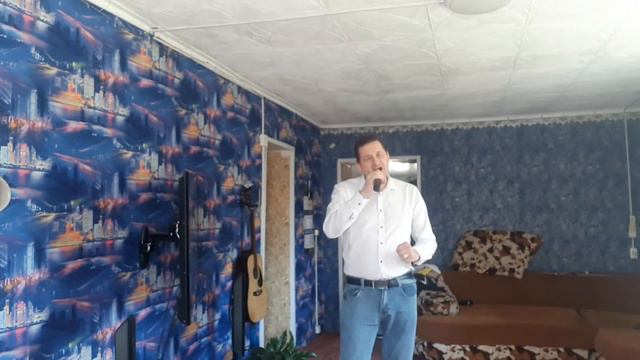 Нэнси-Дым сигарет с ментолом(кавер)