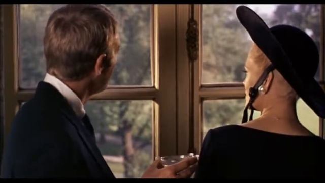 Faye Dunaway Thomas Crown Affair Sartorial Gems YouTube смотреть онлайн
