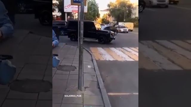 Mercedes #23