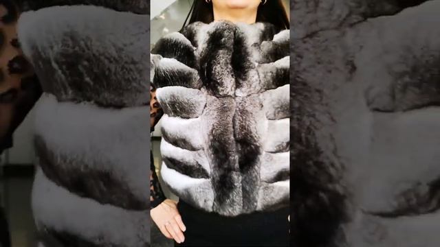 371 Жилет женский из натурального меха шиншиллы смотреть онлайн