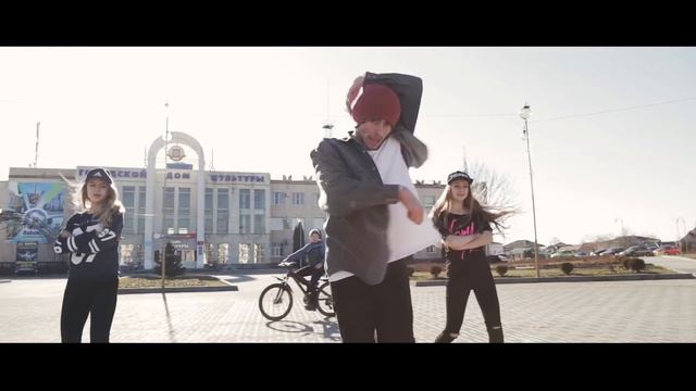 МОНАТИК - КРУЖИТ (MUSIC VIDEO) смотреть онлайн