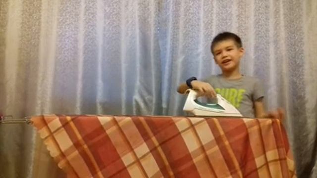 Учимся гладить скатерть утюгом ВМЕСТЕ ? смотреть онлайн