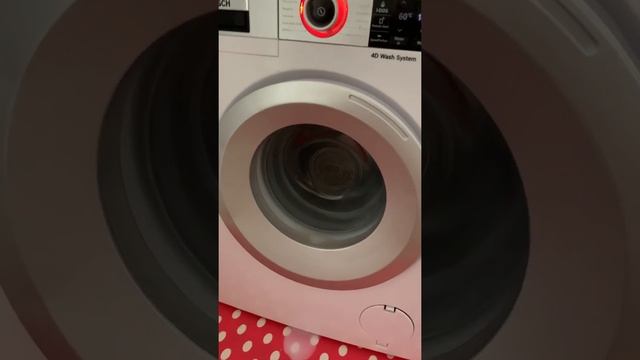 Putting surcare in the toy washing machine смотреть онлайн