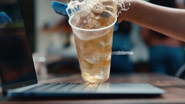 Apple PC Portatile MacBook Air 2020 смотреть онлайн