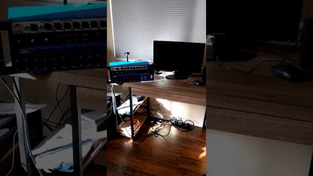 Unboxing the Ui24R смотреть онлайн