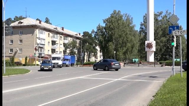 Как следует разъезжаться на перекрёстках при повороте налево? смотреть онлайн