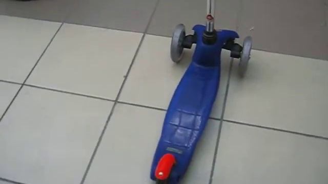 Копия видео Самокат Micro Mini синий смотреть онлайн