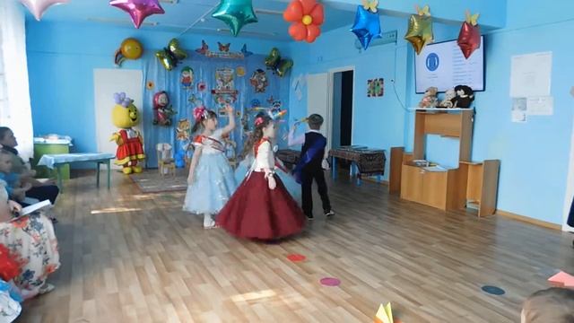 Бахтинский Детский сад - танец Мой бумажный самолёт . смотреть онлайн