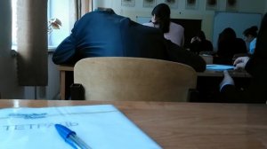 Кто громче крикнет жопа на уроке