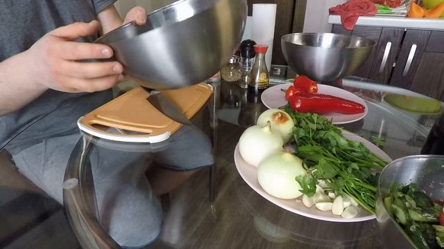 Что нового у Лизы? Морковка по-корейски, Баклажаны по-корейски, Битые огурцы от папаши. смотреть онлайн