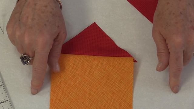 A No Math Way to Add a Corner Triangles to a Quilt Block смотреть онлайн
