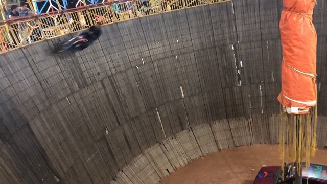 Amazing death well race ?? смотреть онлайн