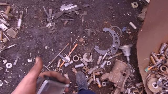 ТОННА ТОКАРНОГО ИНСТРУМЕНТА НА МЕТАЛЛОПРИЁМКЕ! ОДНИ СДАЛИ - МЫ КУПИЛИ... смотреть онлайн