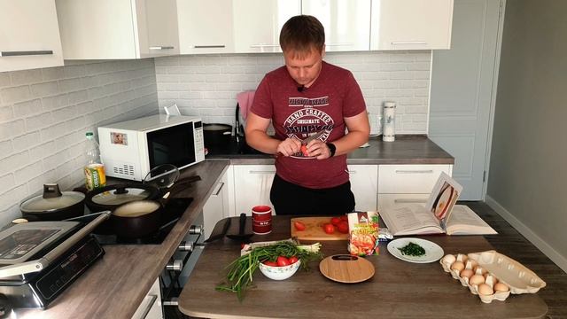 #НКК. Устали от классической яичницы? Омлет с помидорами не устраивает? Тогда это видео для вас! смотреть онлайн