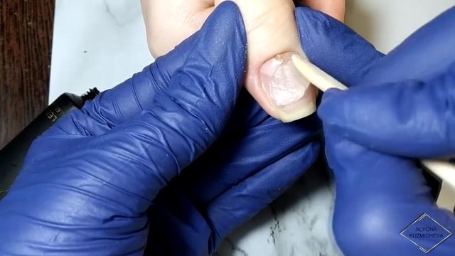 ТРЕЩИНА на НОГТЕ!Ямки прошли?Маникюр на клиенте смотреть онлайн