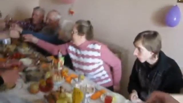 крёстный поздравляет смотреть онлайн